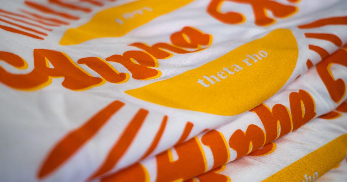 T恤定制警报拉响：拖延一刻，你的专属风采就多一分消失风险！