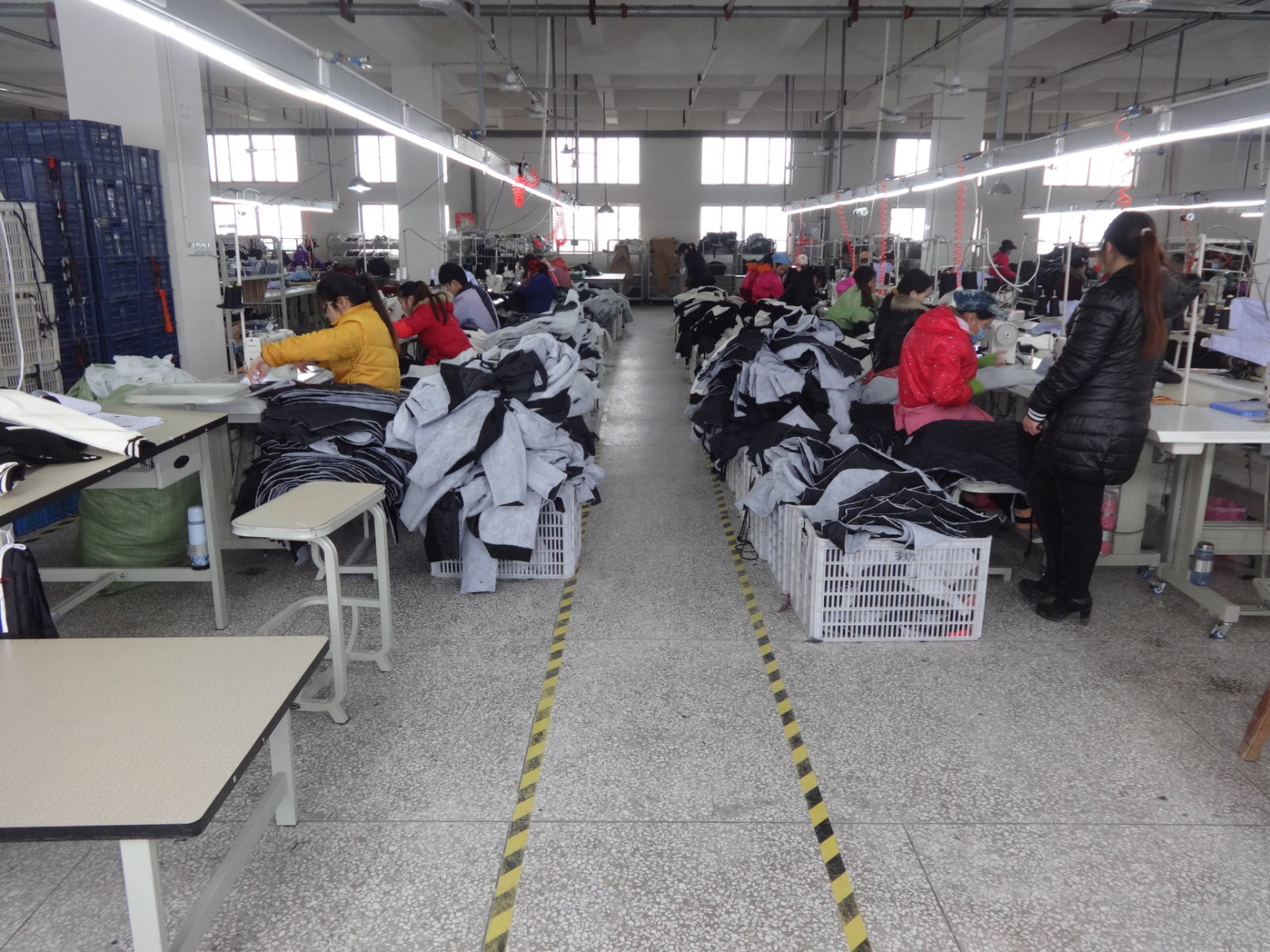 企业运动会服装‘千人千面’尺寸难统,采购方怎么避免选错尺码?(图1) 企业运动会服装‘千人千面’尺寸难统,采购方怎么避免选错尺码?(图1)