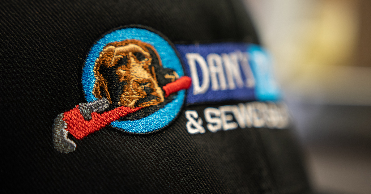 潮州文化衫定制工艺：刺绣与烫金如何完美兼得？