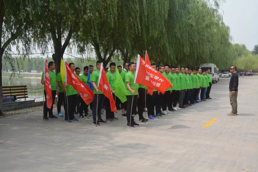 团建活动T恤定制案例：跃迪集团