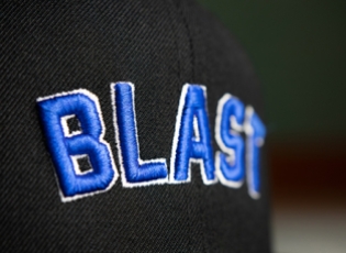 5步搞定T恤衫定制，轻松设计专属团体服装